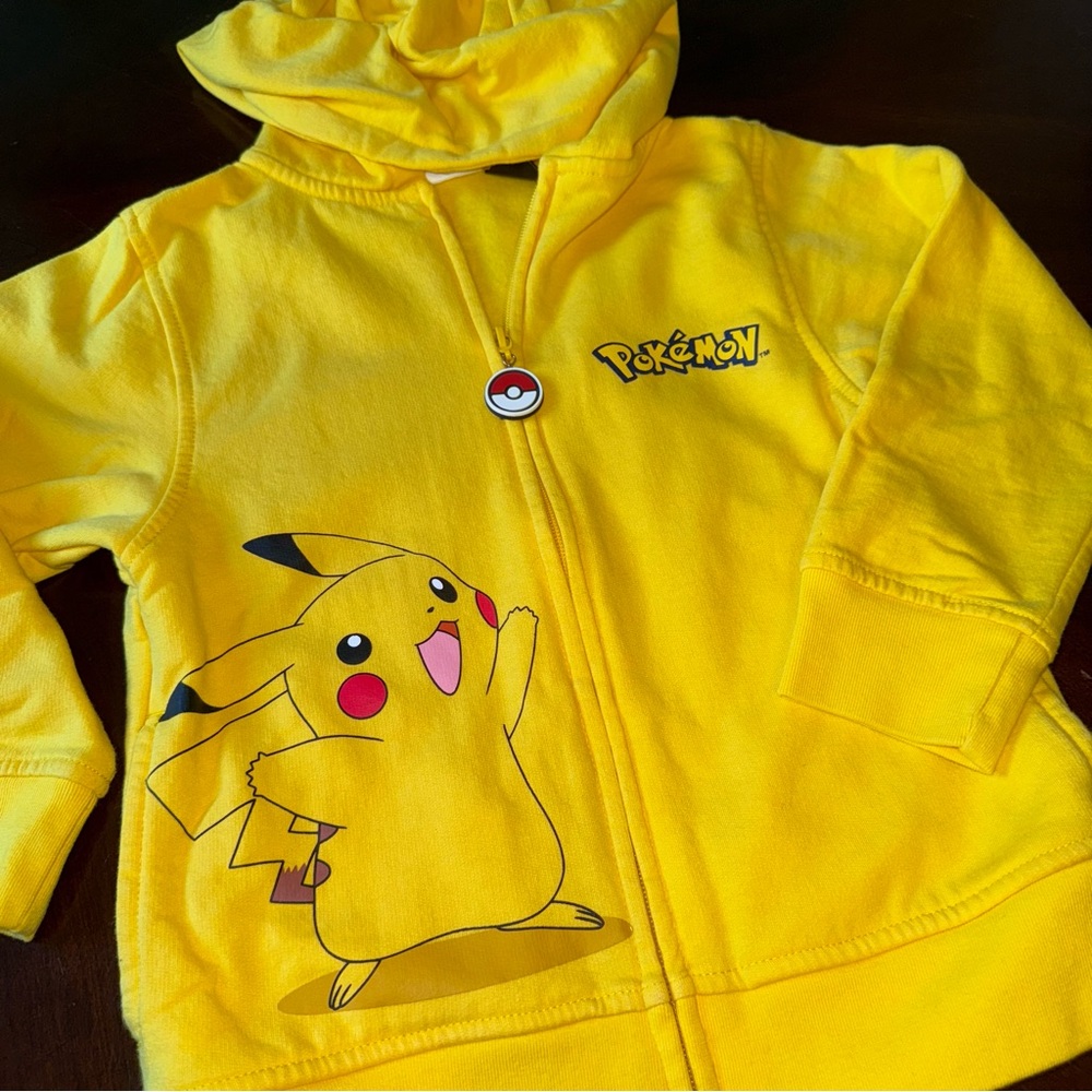 Pokemon Pikachu Full Zip Hooded Sweatshirt Hoodie Yellow Youth XS  Cotton Blend